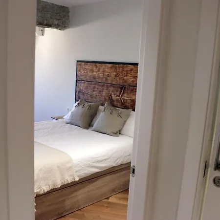 Atico Industrial Centrico, Reformado, Air-acond, Wifi *