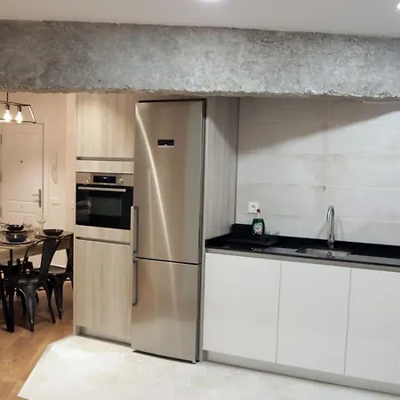 Atico Industrial Centrico, Reformado, Air-acond, Netflix, Wifi