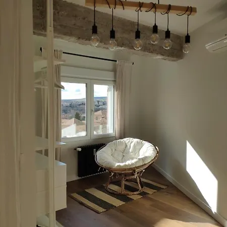 Appartement ático Industrial Céntrico. Reformado. Aire Acond, Wifi *