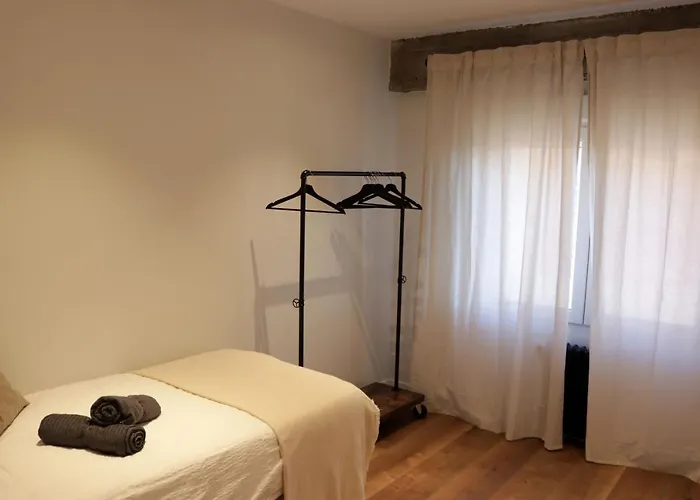 Atico Industrial Centrico, Reformado, Air-acond, Wifi * Salamanka