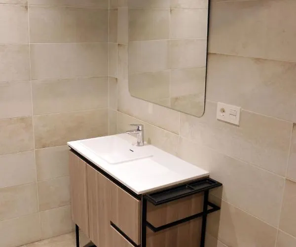 Apartmán Atico Industrial Centrico, Reformado, Air-acond, Wifi *